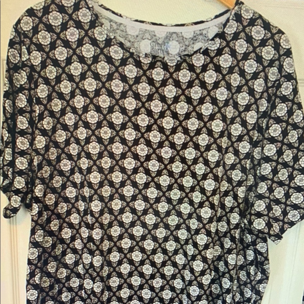 Black and White Patterned Women's Top